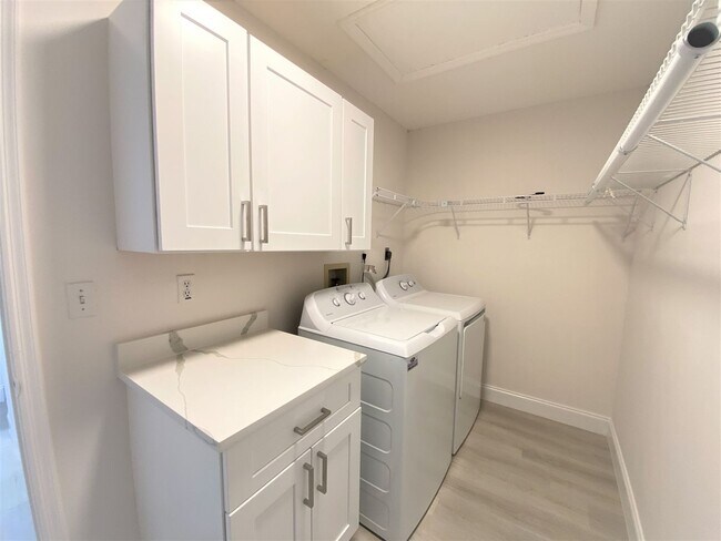 Building Photo - 776 Landover Cir