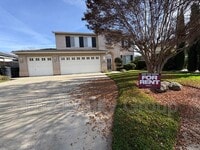 Building Photo - 2650 S Peppertree St