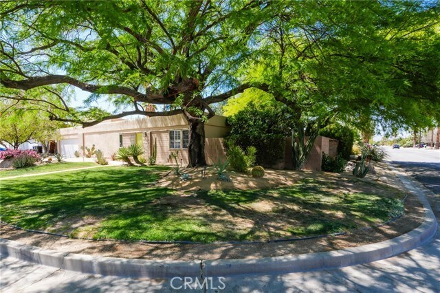 Building Photo - 576 E Desert Holly Cir
