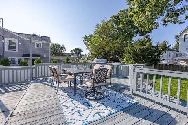 Building Photo - 28 Brookdale Ave