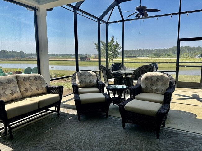 Building Photo - Beautiful Designed Two Bedroom Home in Margaritaville