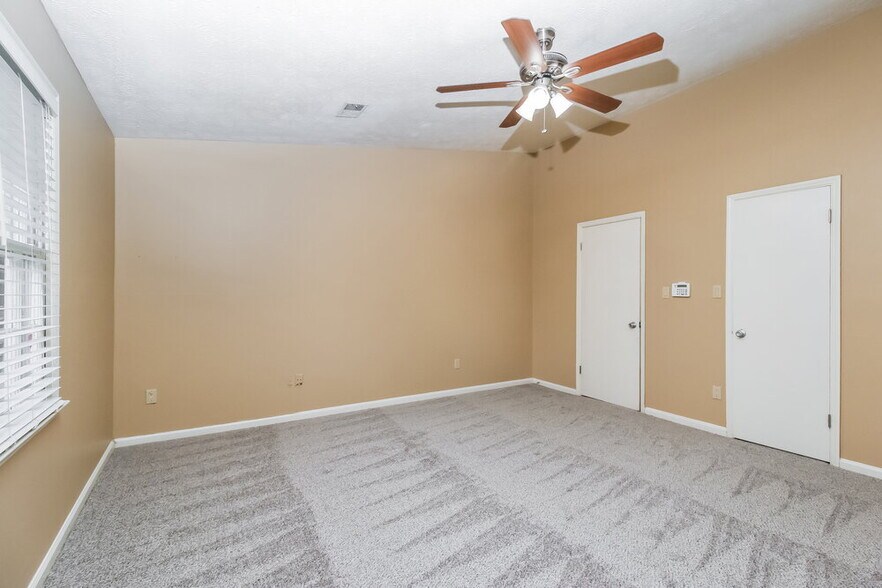 Building Photo - 2021 Corners Cir