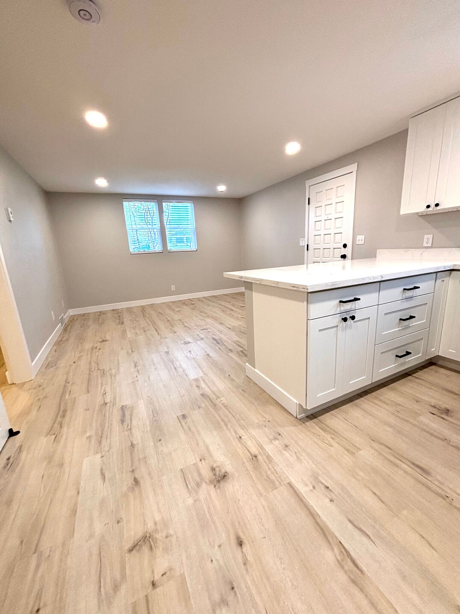 Bright main living room, kitchen counter bar area - 2026 Lombard Ave
