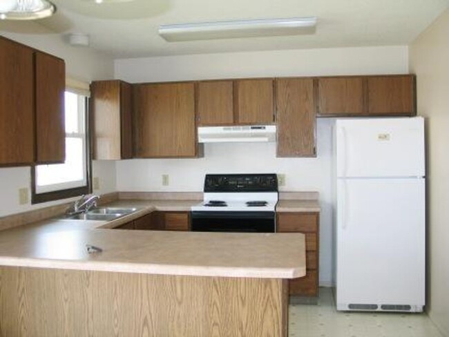Building Photo - 2700-2702 Scenic