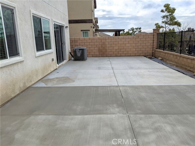 Building Photo - 6338 Creekstone Way