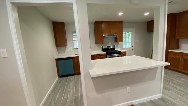 Building Photo - 2406 Rosemead Dr