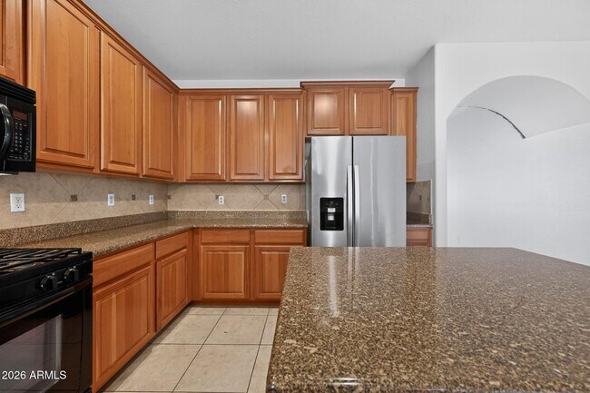 Building Photo - 939 E Sourwood Dr