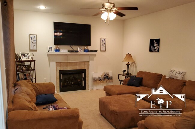 Building Photo - Tranquil Expanse : 4BR | 2.5 BA , House in Moncks Corner