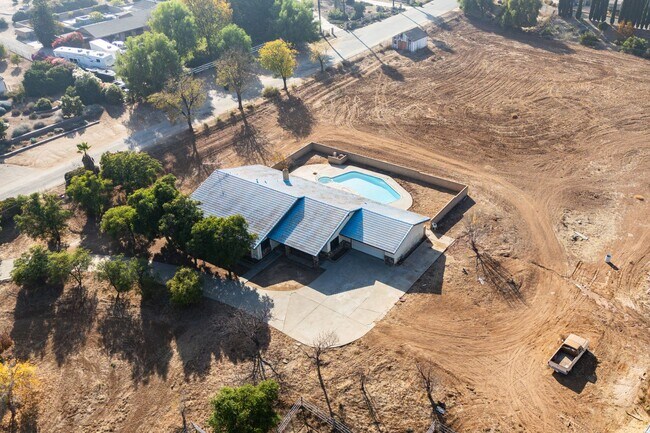 Building Photo - HORSE TRAINERS! MUST SEE HORSE PROPERTY AWESOME ACRAGE 5 ACRES Beautiful Custom 1 story home in W...