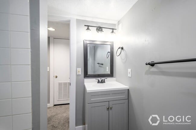 Building Photo - Incredible Basement Unit in Harrison UT