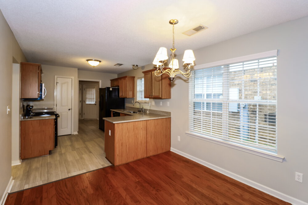 Building Photo - 8595 Griffin Park Dr