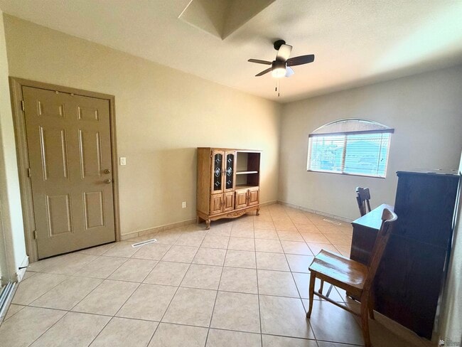 Building Photo - 14341 E 54th St