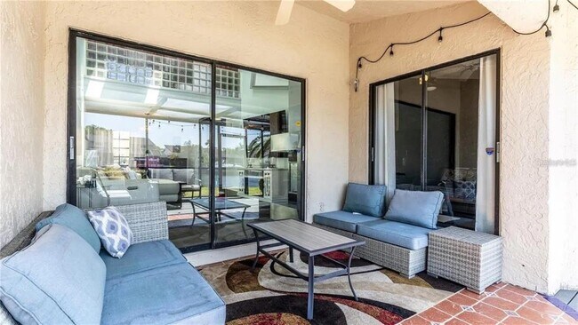 Building Photo - 10438 St Tropez Pl