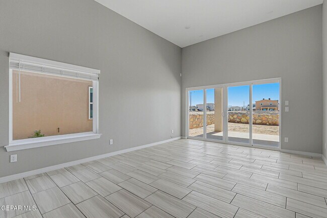 Building Photo - 908 Ada Ln