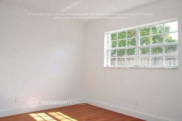 Building Photo - 4655 NW 41st Pl