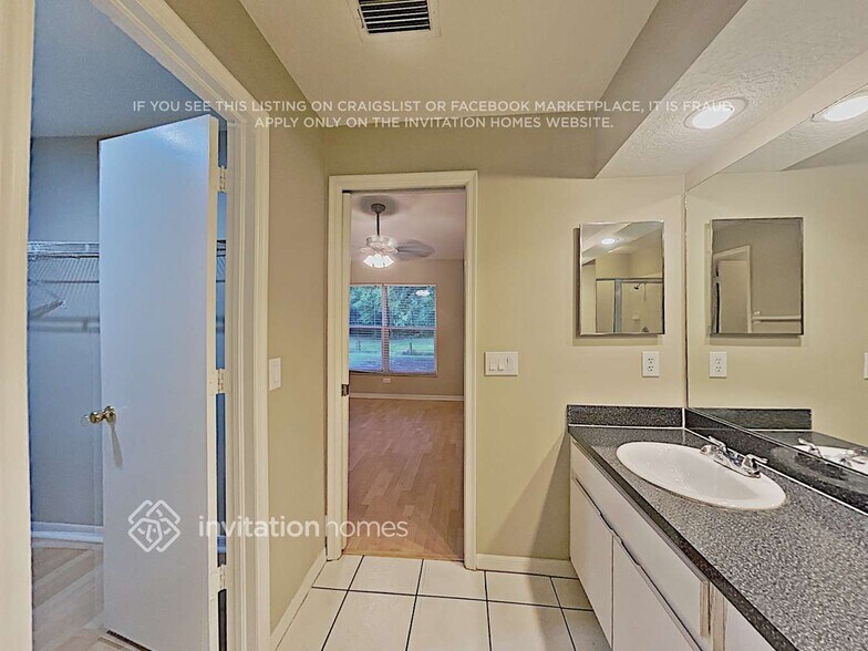 Building Photo - 4709 Rockingchair Dr
