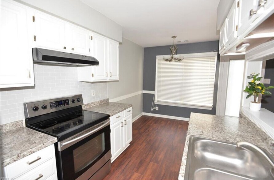 Building Photo - 4502 Marlwood Way