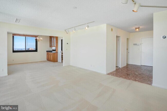 Building Photo - 5505 Seminary Rd