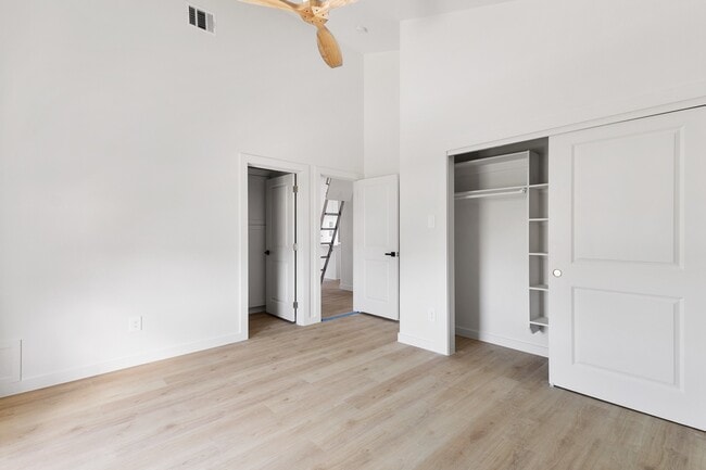 Building Photo - 1325 35th St