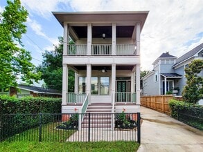 Building Photo - 917 Herkimer St