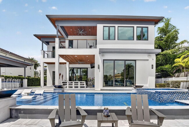 Building Photo - 334 Isle of Capri Dr