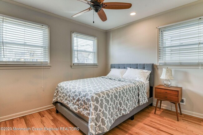 Building Photo - 6 1/2 Embury Ave