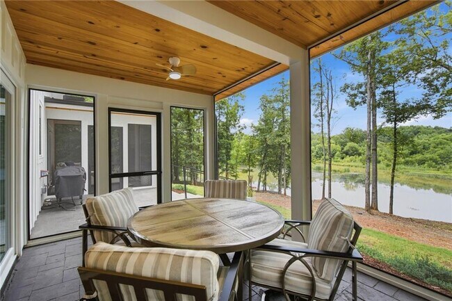 Building Photo - 161 Hoot Owl Ln
