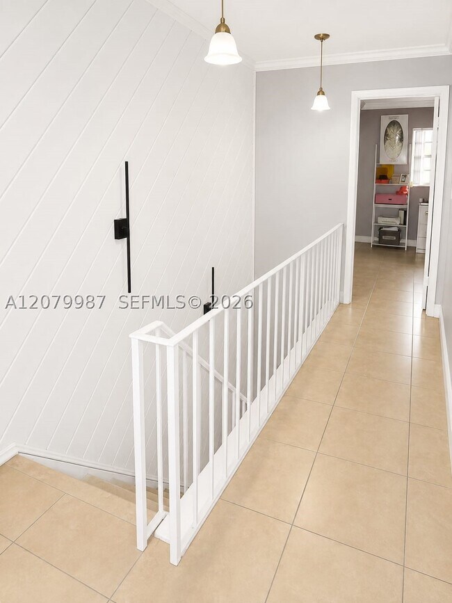 Building Photo - 8320 SW 154th Ave
