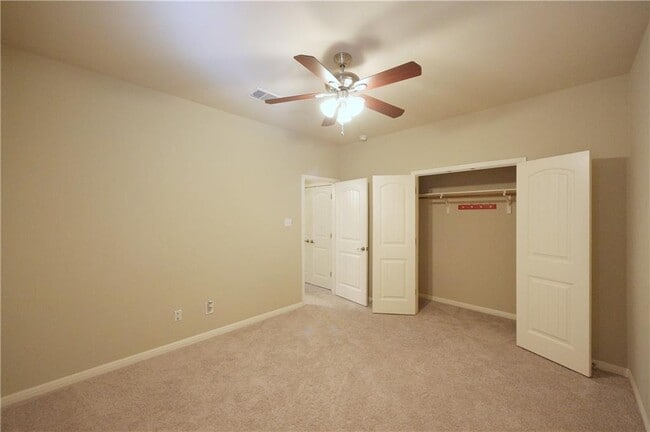 Building Photo - 1909 Manada Trail