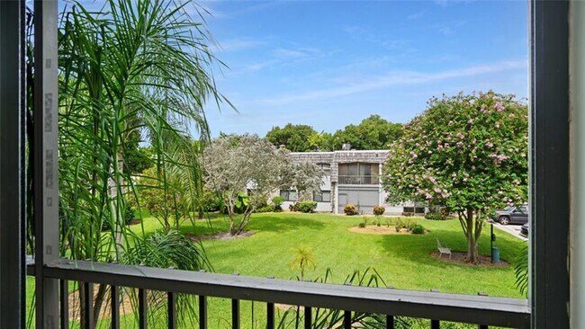 Building Photo - 3111 Oakland Shores Dr