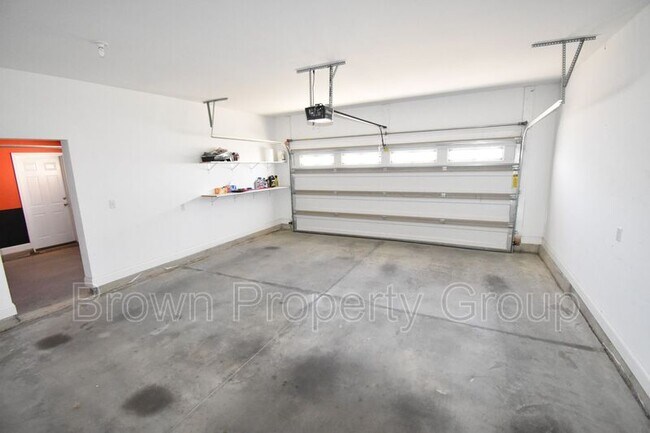 Building Photo - 1072 Ronald Reagan Drive