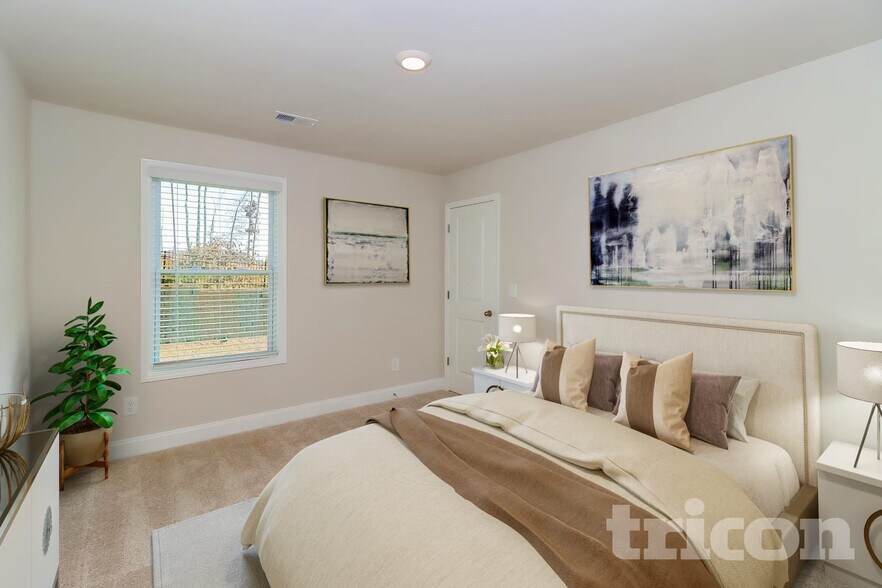 Building Photo - 185 Queenshall Rd