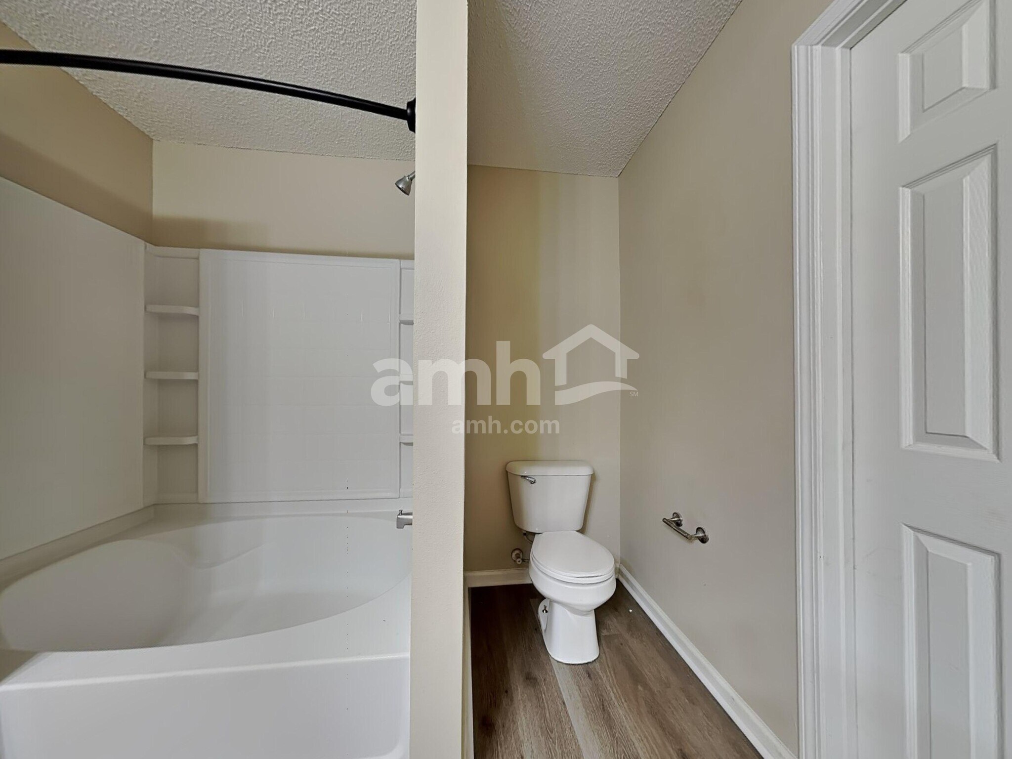 Building Photo - 1 Holly Springs Cir