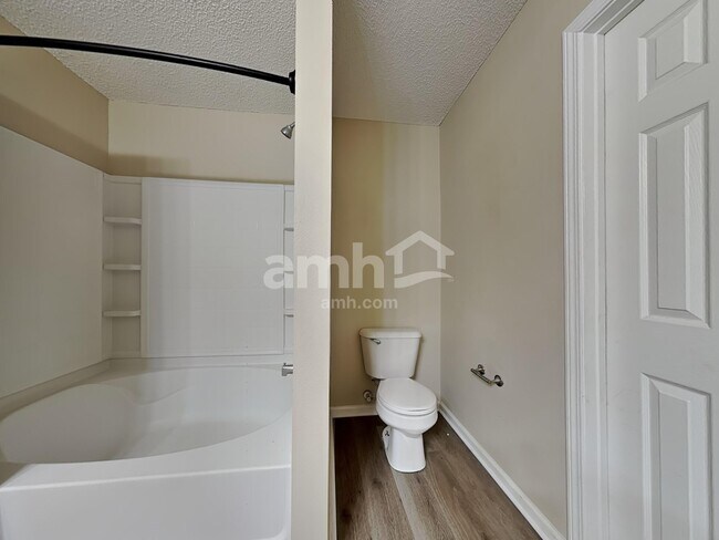 Building Photo - 1 Holly Springs Cir