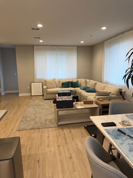 Building Photo - 14311 Claro Way