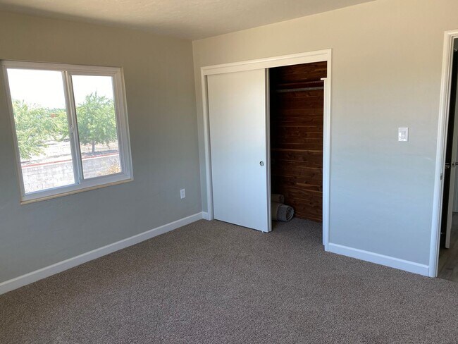 Building Photo - A Welcoming 3-Bedroom with Outdoor Room to Breathe