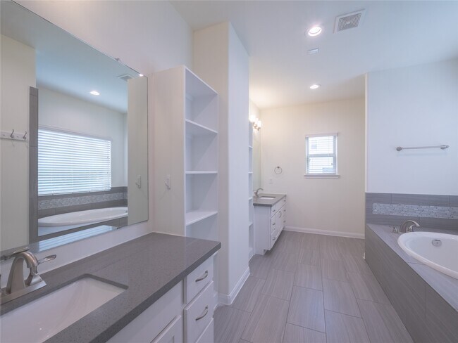 Building Photo - 1113 Bunton St