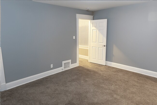 Building Photo - 5138 Globe Ave