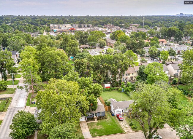 Building Photo - 2 Bed | 2 Bath in Midtown!