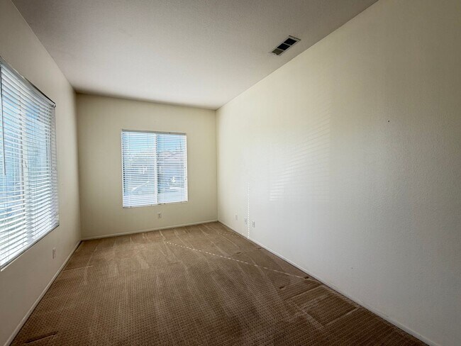 Building Photo - Paseo Del Sol Single Story 4 Bedroom House for Rent