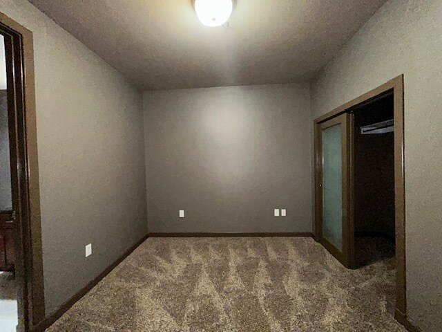 Building Photo - 4525 Dean Martin Dr