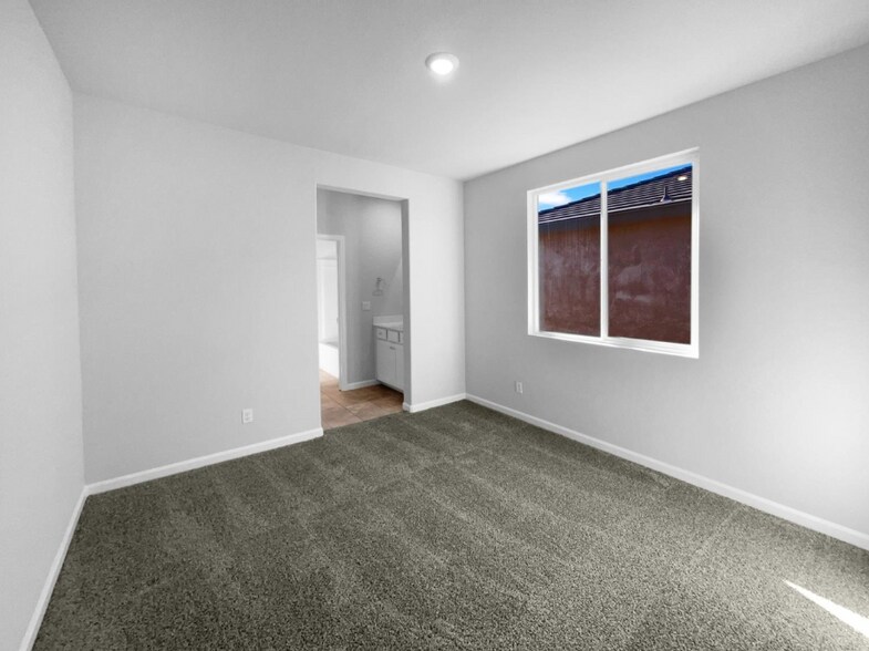 Building Photo - 8416 Tapies Way