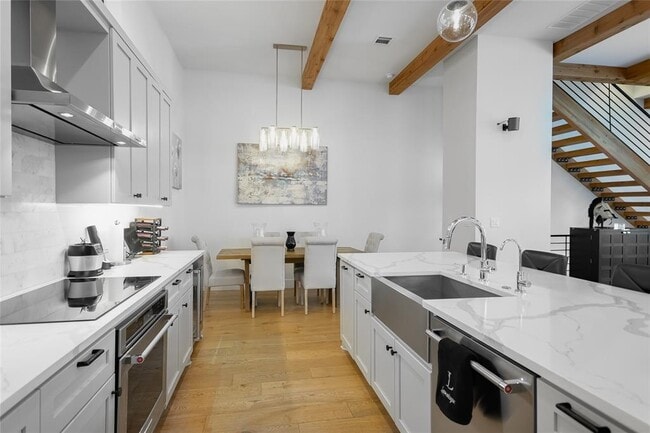 Building Photo - 13322 Galleria Cir