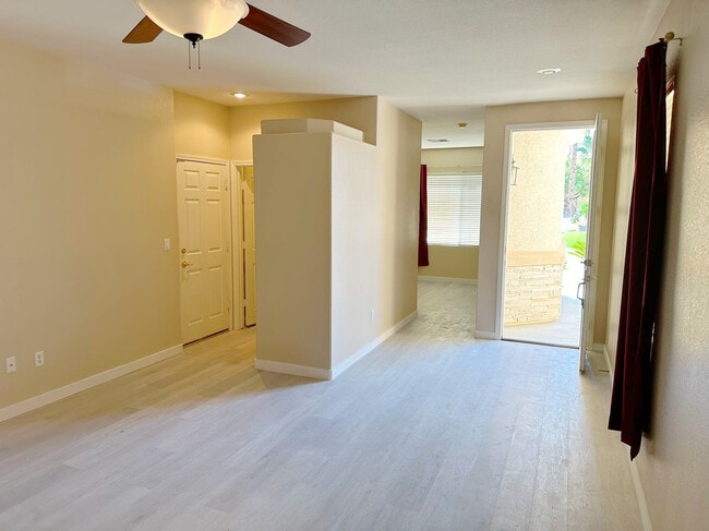 Building Photo - 204 Crooked Tree Dr