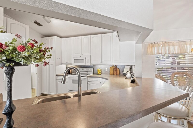 Building Photo - 5128 18th Ln E