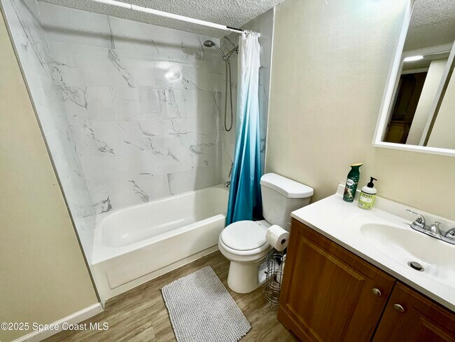 Building Photo - 225 S Tropical Trail