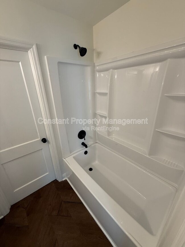 Building Photo - 139 Woodward Ct