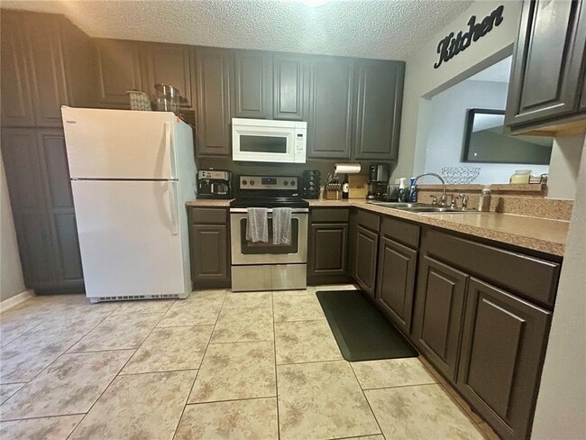 Building Photo - 3667 Powder Horn Pl