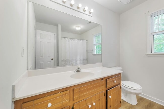 Building Photo - Great Home for Rent in the Lucks Lane Corr...