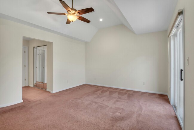 Building Photo - 1 Spring Pond Dr